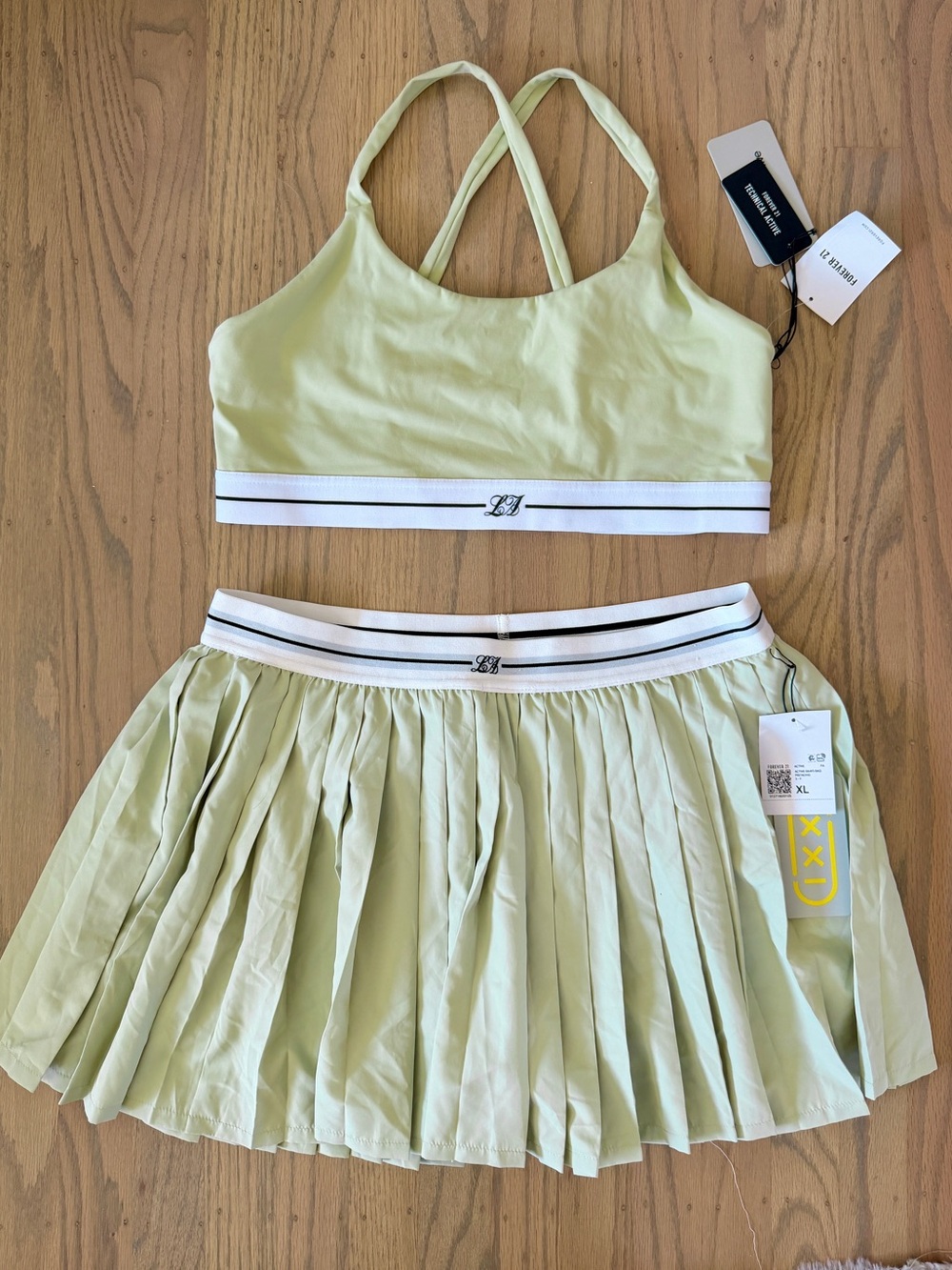 Forever 21 active set